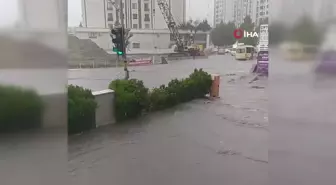 Esenyurt'ta dere taştı, boşaltılan evleri yine su bastı