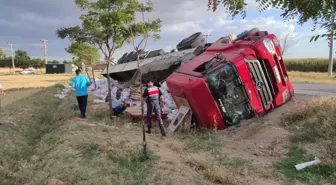 Konya haberi! Konya'da devrilen tırın sürücüsü öldü