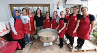 Son dakika haberleri! Narlıdere'de Aşure Kazanları Kuruldu