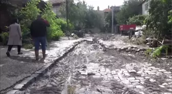 Taşkının zarar verdiği köyde hasar tespit çalışması yapılıyor