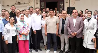 İzmir politika haberi... AK Parti, İzmir'de 'Karınca Modeli' ile 3 yılda 80 bin ziyareti yaparak, 500 bin kişiye ulaştı