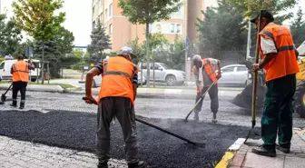 Esenyurt'ta asfalt çalışmaları gece gündüz sürüyor