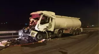 Osmaniye haber... OSMANİYE'DE AKARYAKIT YÜKLÜ TANKER, TIR'A ÇARPTI; 1 ÖLÜ