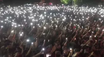 Sivas haber... KAHRAMANMARAŞ - Yaz konserleri kapsamında sanatçı Zara sahne aldı