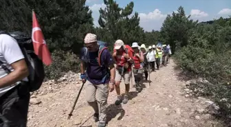 İzmir haberi: 'Afyon'dan İzmir'e 400 kilometrelik Zafer ve Anma Yürüyüşü' sürüyor