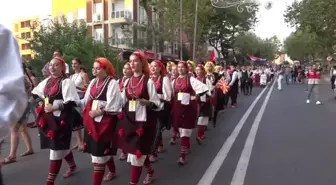 Kartal Belediyesi'nin 'Uluslararası Halk Oyunları Festivali' Başladı