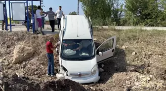 Kastamonu haber... Ticari araç ile otomobilin çarpıştığı kazada 2 kişi yaralandı