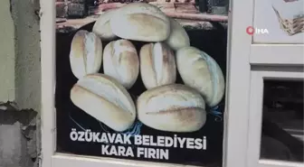 Günlük 3 bin ekmek üretiliyor, 200 gram ekmek 3 liradan satışa sunuluyor