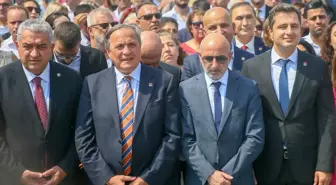 İzmir politika: CHP'li Torun ve Öztunç, İzmir'de partilerinin Zafer Bayramı etkinliğine katıldı