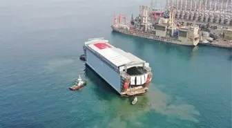 Dünyada kendi sınıfında sadece bir tane var! Denizaltı havuzu Yalova'da suya indirildi