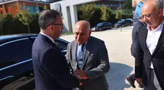 Bakan Kasapoğlu'ndan TFF Başkanı Büyükekşi'ye geçmiş olsun ziyareti