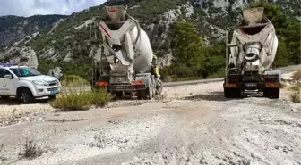 BETON MİKSERİYLE ÇEVREYİ KİRLETEN 2 ŞOFÖR VE ŞİRKETE CEZA -