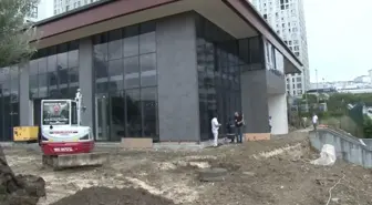 Esenyurt Belediye Başkanı Bozkurt, Çocuklarla Barış Ağacı Dikti