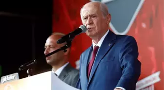 Sahalara inen Bahçeli'nin Pir Sultan Abdal'ın diye okuduğu şiir, solcu şaire ait çıktı