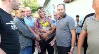 Balıkesir'de 'kavuşturma geleneği' damada zor anlar yaşattı! Yapmadıklarını bırakmadılar