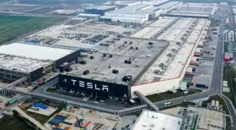 Tesla'dan yeni hamle! İki ülkeye daha Gigafactory açılıyor