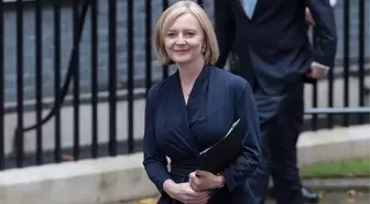 İngiltere Başbakanı Liz Truss, yeni kabinesini açıkladı! Sadece 4 isim görevine aynı şekilde devam edecek