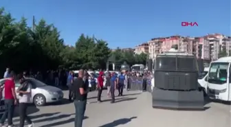 ÇERKEZKÖY'DE KAÇAK YAPILARIN YIKIMINA BAŞLANDI