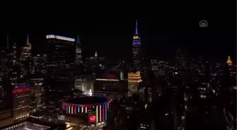 Empire State, İngiltere Kraliçesi 2. Elizabeth'in anısına ışıklandırıldı