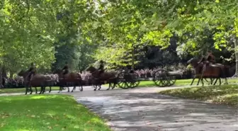 İngiltere'de Kraliçe 2. Elizabeth anısına top atışı yapıldı