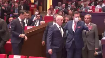 TOBB Başkanı Hisarcıklıoğlu'ndan oda ve borsalara: 'Rakibiniz yok, rakibiniz kendinizsiniz'