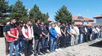 Vefat eden Kıbrıs gazisi son yolculuğuna uğurlandı