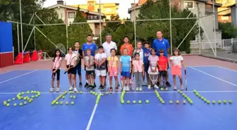 Manisa haber | Yunusemre yaz tenis kursu rekor katılımla sona erdi