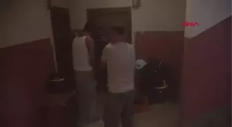 ÇAKMAKLA OYNAYAN KÜÇÜK ÇOCUK EVİ YAKTI