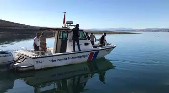 Elazığ haberleri! Elazığ'da tekneyle birlikte suda kaybolan şahsı arama çalışmaları sürüyor