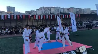 Kağıthane'de Yaz Spor Okulları kapanış töreni yapıldı