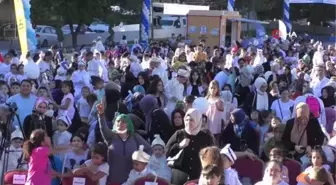 Sultangazi'de sünnet şöleni renkli görüntülere sahne oldu