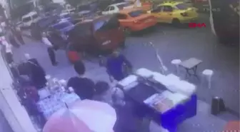 Son Dakika | TAKSİM'DE ALACAK VERECEK TARTIŞMASINDA SİLAHLA ATEŞ AÇTI1 AĞIR 2 YARALI