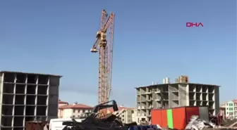 Son dakika haberi: VİNCİN KIRILAN BOMU, İŞÇİLERİN ÜZERİNE DÜŞTÜ: 2 ÖLÜ, 2 YARALI