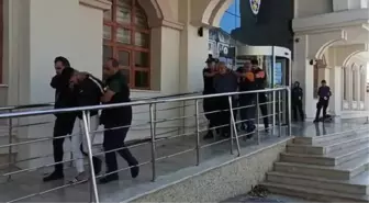 Son dakika haberi: 'Yol verme' tartışmasında 2 kişinin öldürülmesinde baba ile oğlu tutuklandı