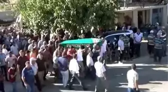 Eşinin öldürdüğü Dilek, son yolculuğuna uğurlandı