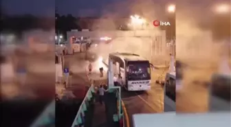 Üsküdar Vapur İskelesi'nde yanan yolcu dolu otobüs paniğe yol açtı