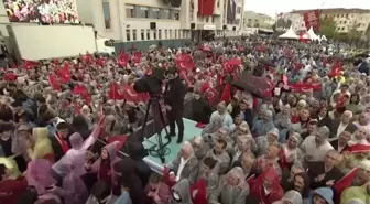 Bakan Özer: 'İlk kez 2022-2023 eğitim öğretim yılı itibariyle tüm öğrencilerimizin sırasına 130 milyon yardımcı kaynağı da ücretsiz olarak bıraktık'