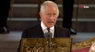 İngiltere Kralı III. Charles, Parlamento Binası'nda taziyeleri kabul etti