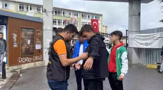 Ümraniye'de okulların önünde sıkı denetim