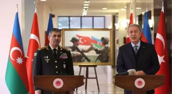Bakan Akar, Azerbaycanlı mevkidaşıyla görüştü