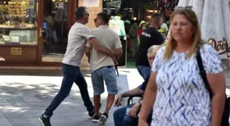 Son dakika haber... Turistleri kandıran imitasyon parfüm satıcılarına operasyon