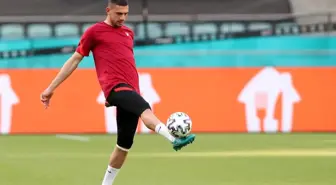 Milli futbolcu Merih Demiral ilk başkanını unutmadı