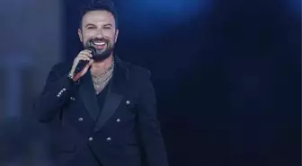 Tarkan, İzmir konserinden elde ettiği geliri TEGV, Mor Çatı ve Darüşşafaka'ya bağışladı