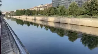 İBB aracının siyah atık suyu Kağıthane Deresi'ne boşaltmasına tepki