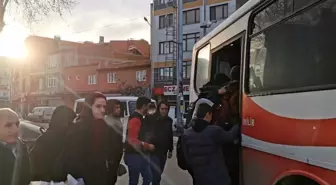 Balıkesir yerel haberi... İvrindi Belediyesi'nden öğrencilere ücretsiz servis