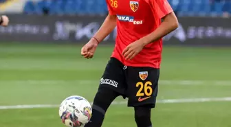 Kayserispor'da 3 futbolcu milli takımlara davet edildi