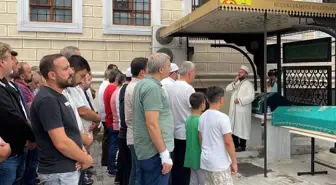 Beylikdüzü'nde öldürülen 2 kız kardeş son yolculuklarına uğurlandı