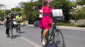 İstanbul'da kadınlar 'özgürlük ve temiz çevre' için pedal çevirdi