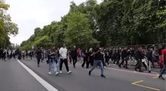 Hyde Park'ta cenaze töreni için dev ekranlar kuruldu