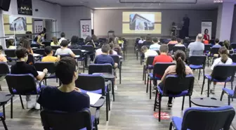 İzmit Belediyesi'nin Sanat Akademisi'ne Yoğun İlgi